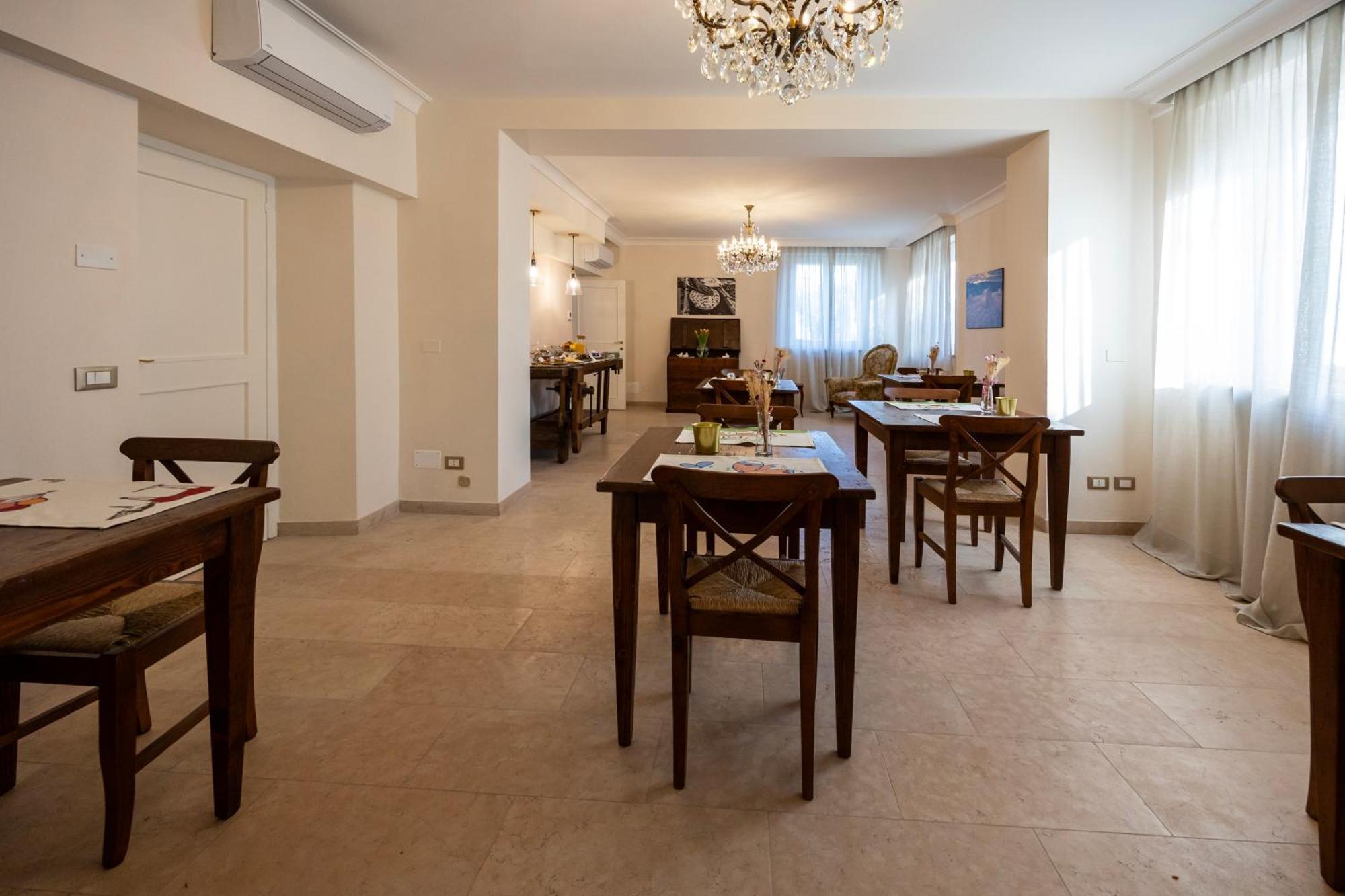 Palazzo Gessi Room And Breakfast Borghi Dış mekan fotoğraf