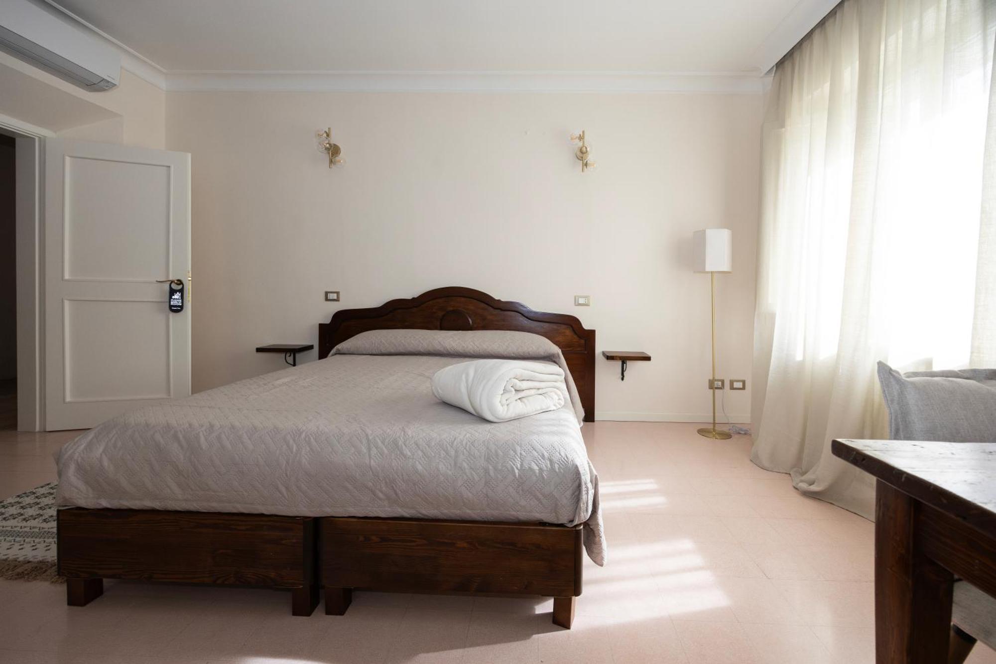Palazzo Gessi Room And Breakfast Borghi Dış mekan fotoğraf
